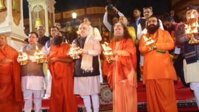 Amit Shah Parmarth Swami Chidanand Ji Rishikesh (4)